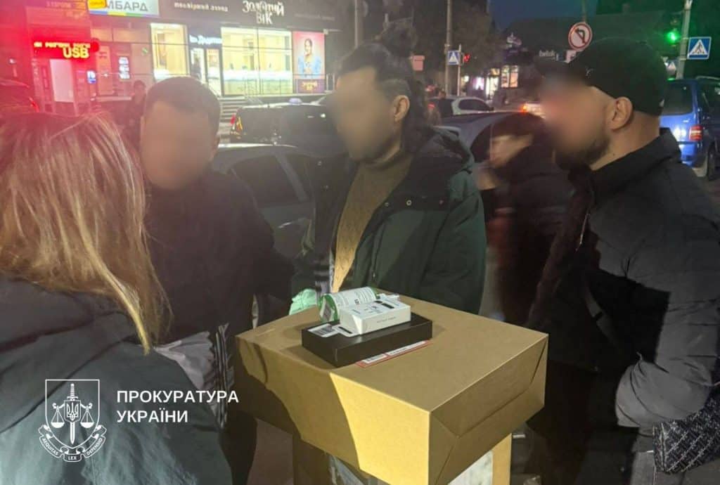Водія Mercedes, який побив велосипедиста на Подолі, затримали Водія Mercedes, який побив велосипедиста на Подолі, затримали