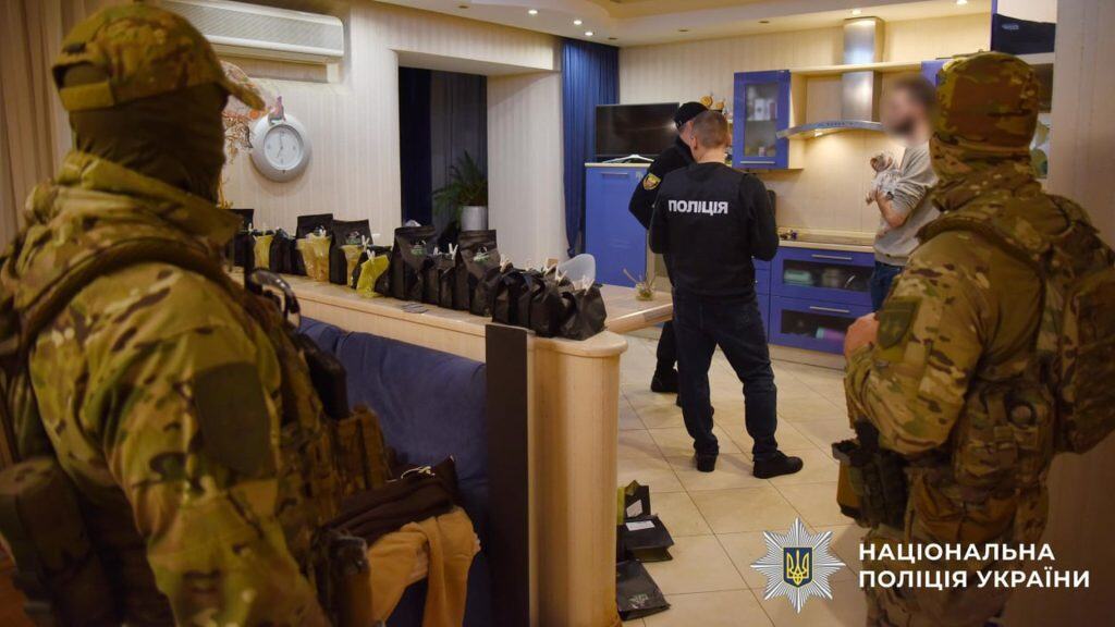 Київські наркоугруповання постачали кратом на Тернопільщину Київські наркоугруповання постачали кратом на Тернопільщину