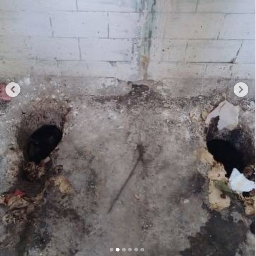 ТЦК Києва прокоментував скандальні фото з розподільчого центру Туалети старого зразка - як дірки у бетоні