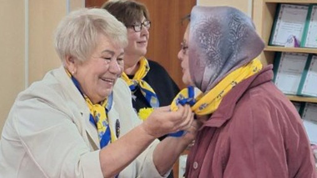 На Київщині запрацював університет для літніх осіб: факультет смартфона і скандинавська ходьба