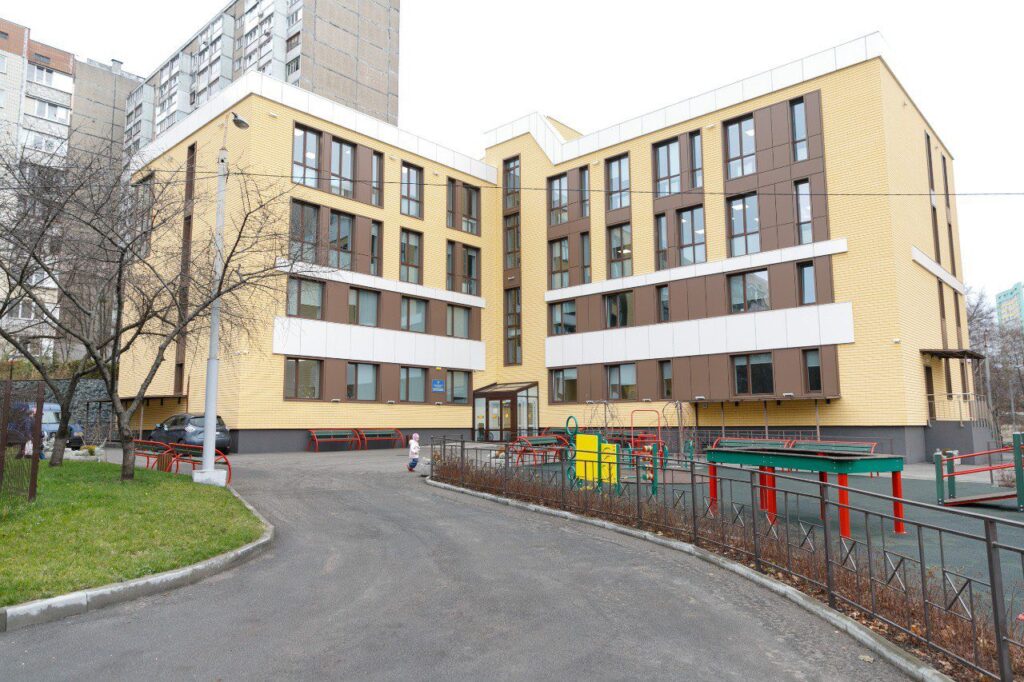 У Києві діти з інвалідністю можуть навчитись шити та гончарити Реабілітаційний центр - будівля