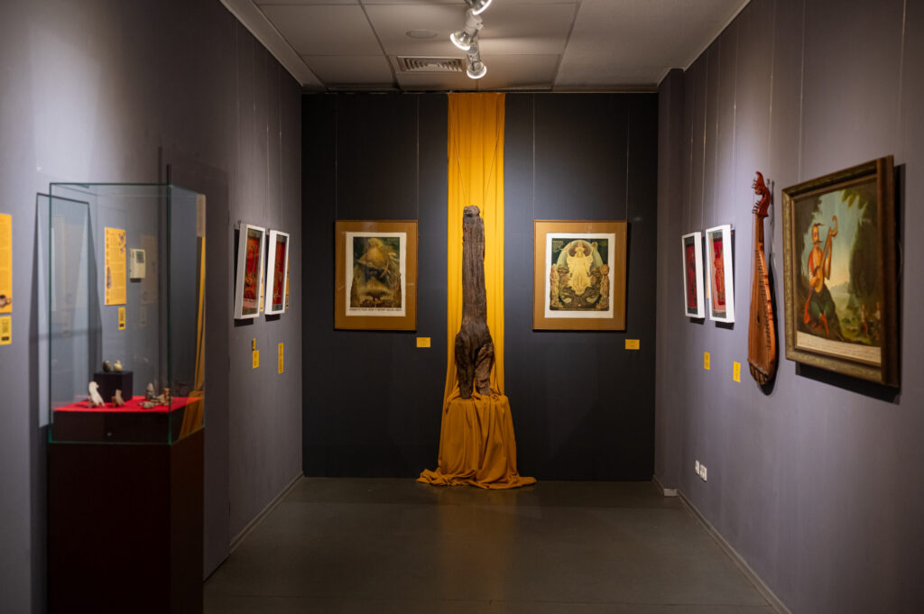 «Київський оберіг»: нова виставка про силу сакральних символів Картини в галереї