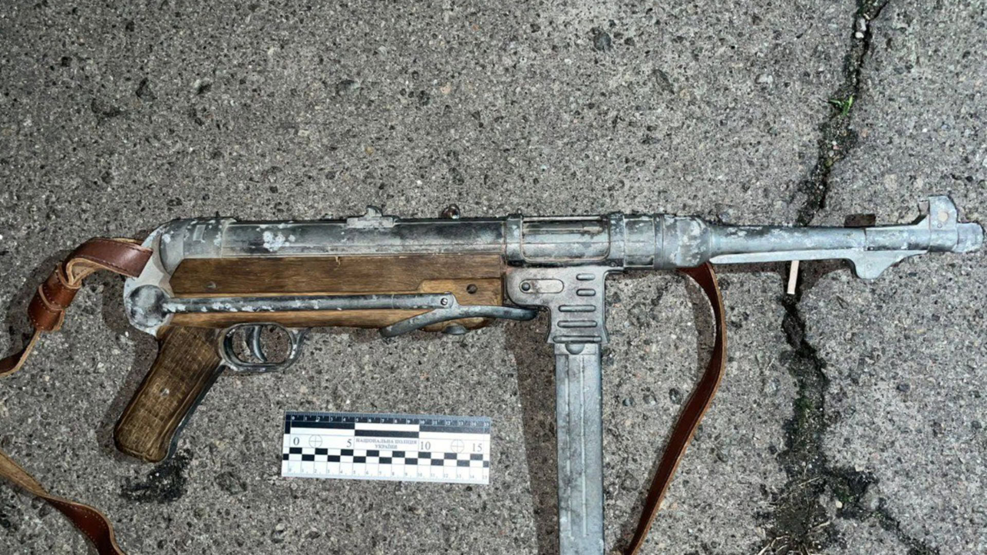 Автомат часів Другої світової, вилучений у затриманого в Києві