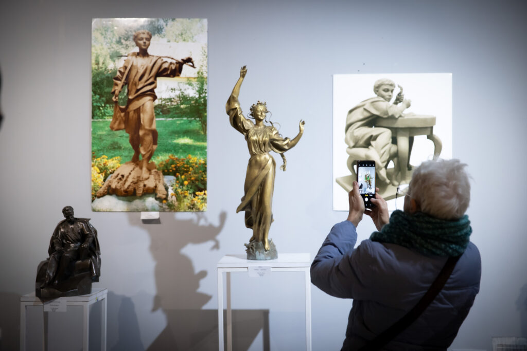 Київ: відкрили виставку автора монумента Незалежності — 200+ робіт Київ: відкрили виставку автора монумента Незалежності — 200+ робіт