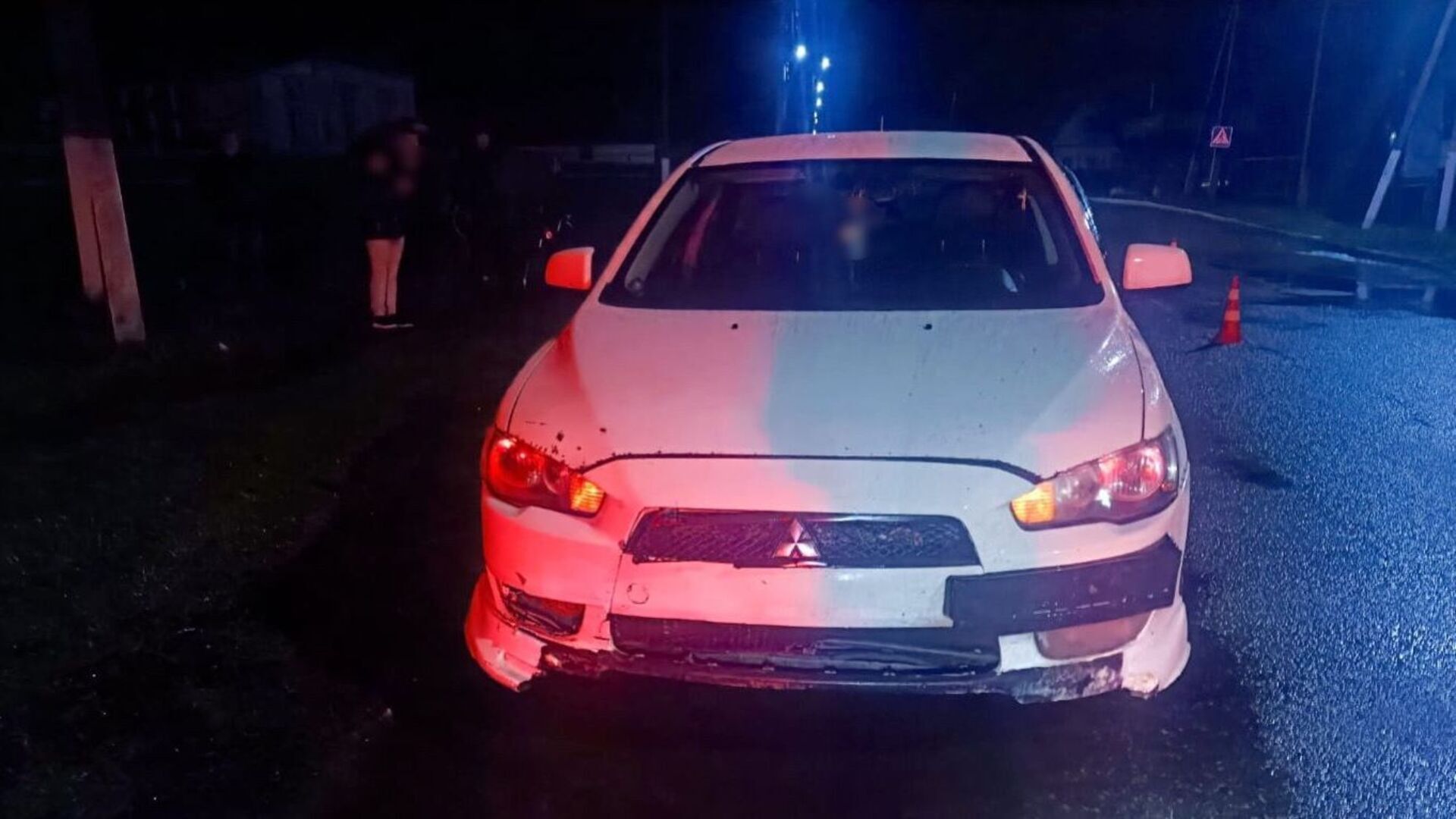 Автомобіль Mitsubishi після ДТП