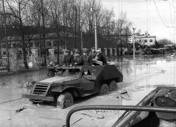 Огорожу «Спартака», що пережила війну і трагедію 1961-го, — демонтують Огорожу «Спартака», що пережила війну і трагедію 1961-го, — демонтують