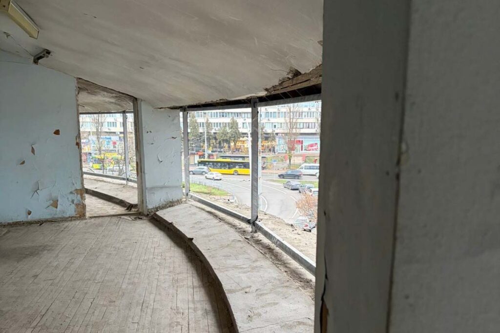 На Либідській показали стан реставрації «Літаючої тарілки» Флоріана Юр’єва На Либідській показали стан реставрації «Літаючої тарілки» Флоріана Юр’єва