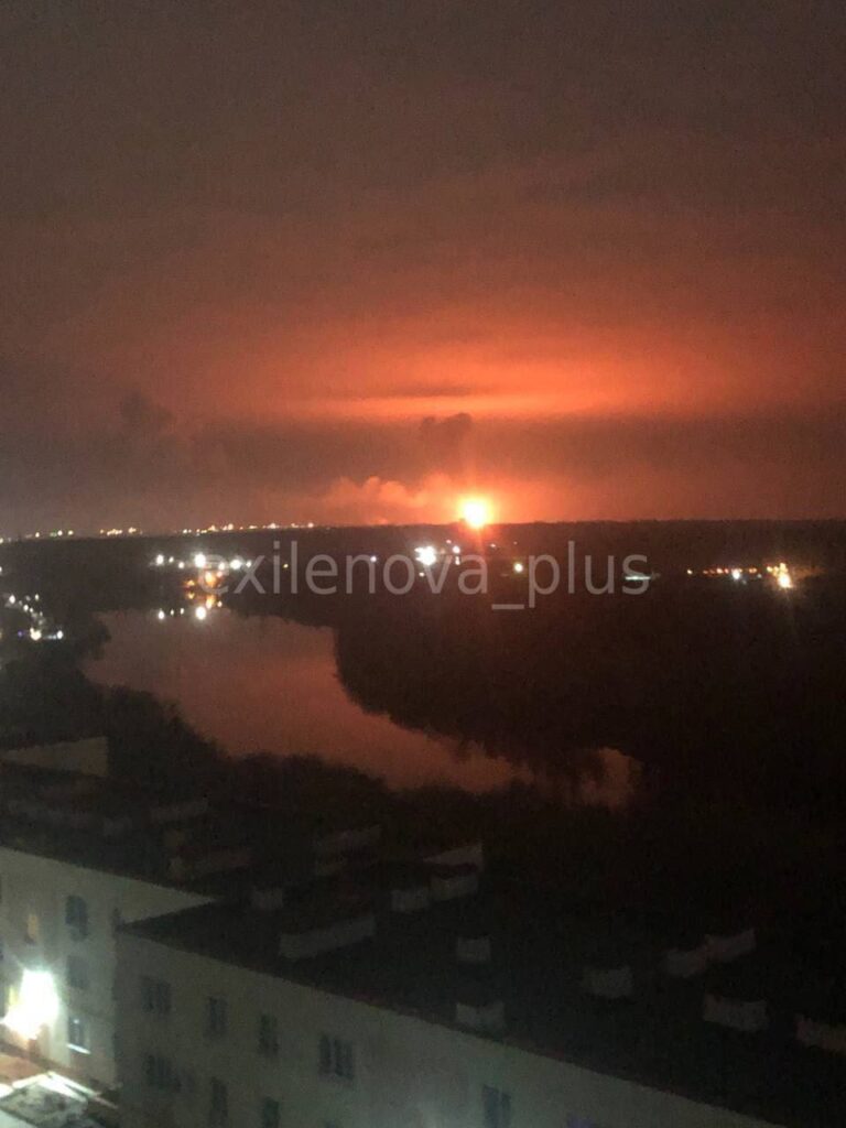 Сизранський НПЗ палає після удару українських дронів