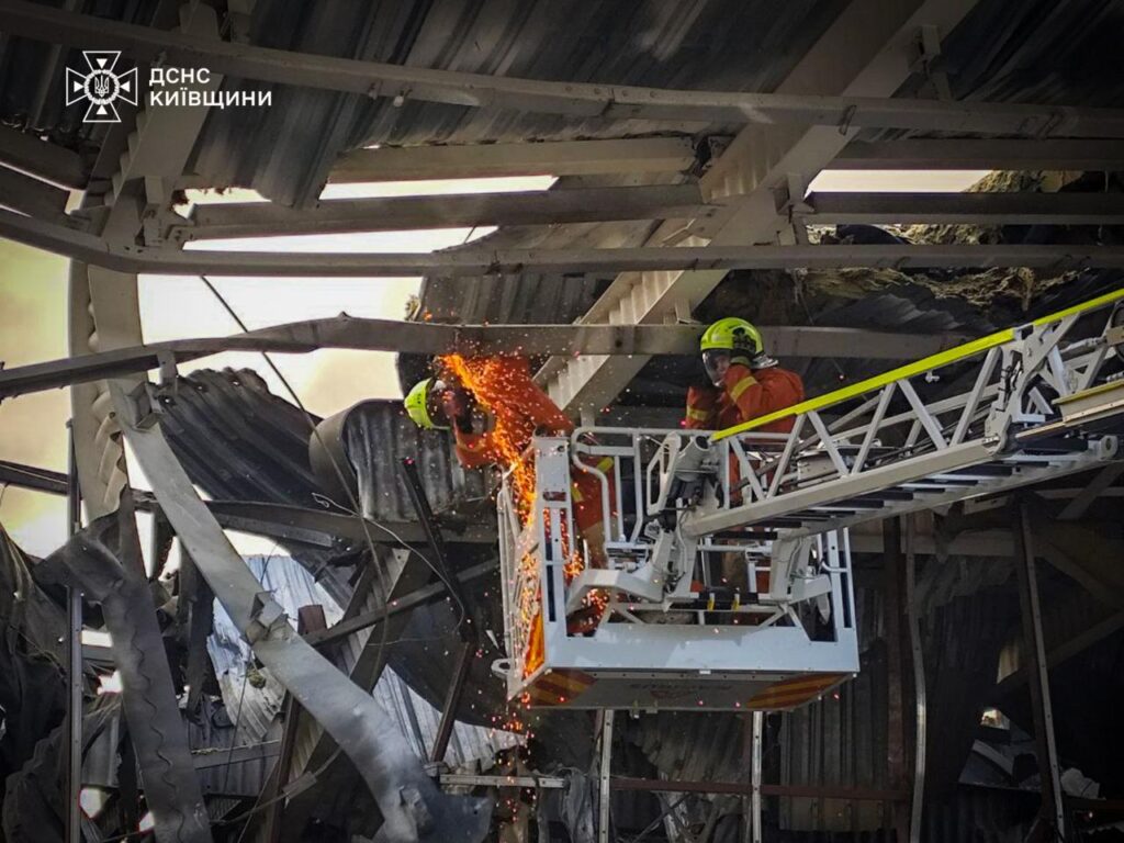 Графік відключень на 11 грудня: дві черги одночасно по 12 годин