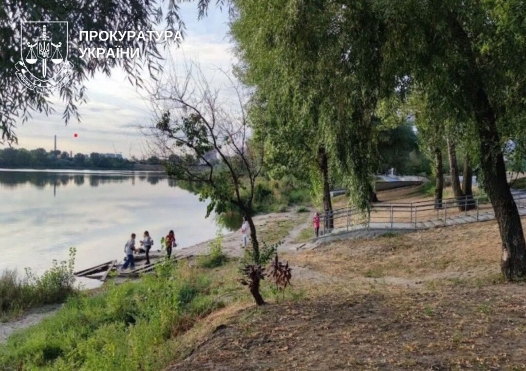 Керівнику «Київзеленбуду» повідомили підозру за розтрату понад 2 млн грн на ремонт парку в Оболоні