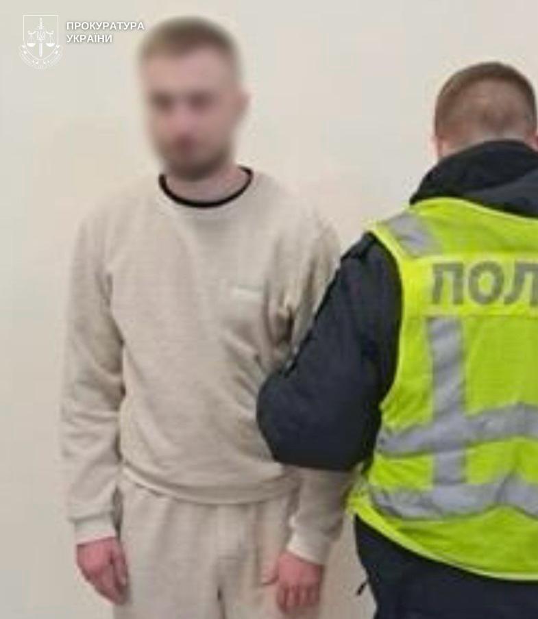 Двох киян затримали за погрози таксисту з пістолетом