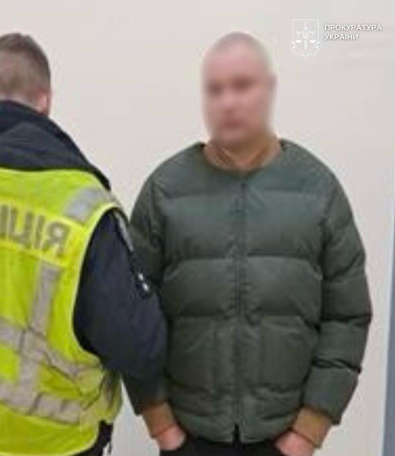 Двох киян затримали за погрози таксисту з пістолетом