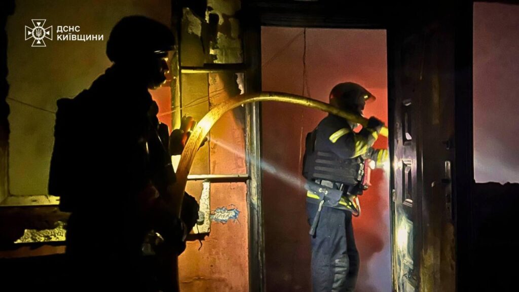 Київщина: врятовано людину з-під завалів, 5 районів під ударом