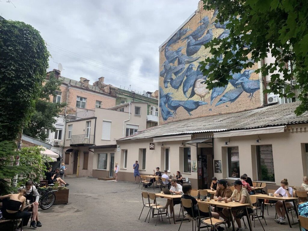 Кличко зупинив забудову «Дворика з воронами» на Рейтарській