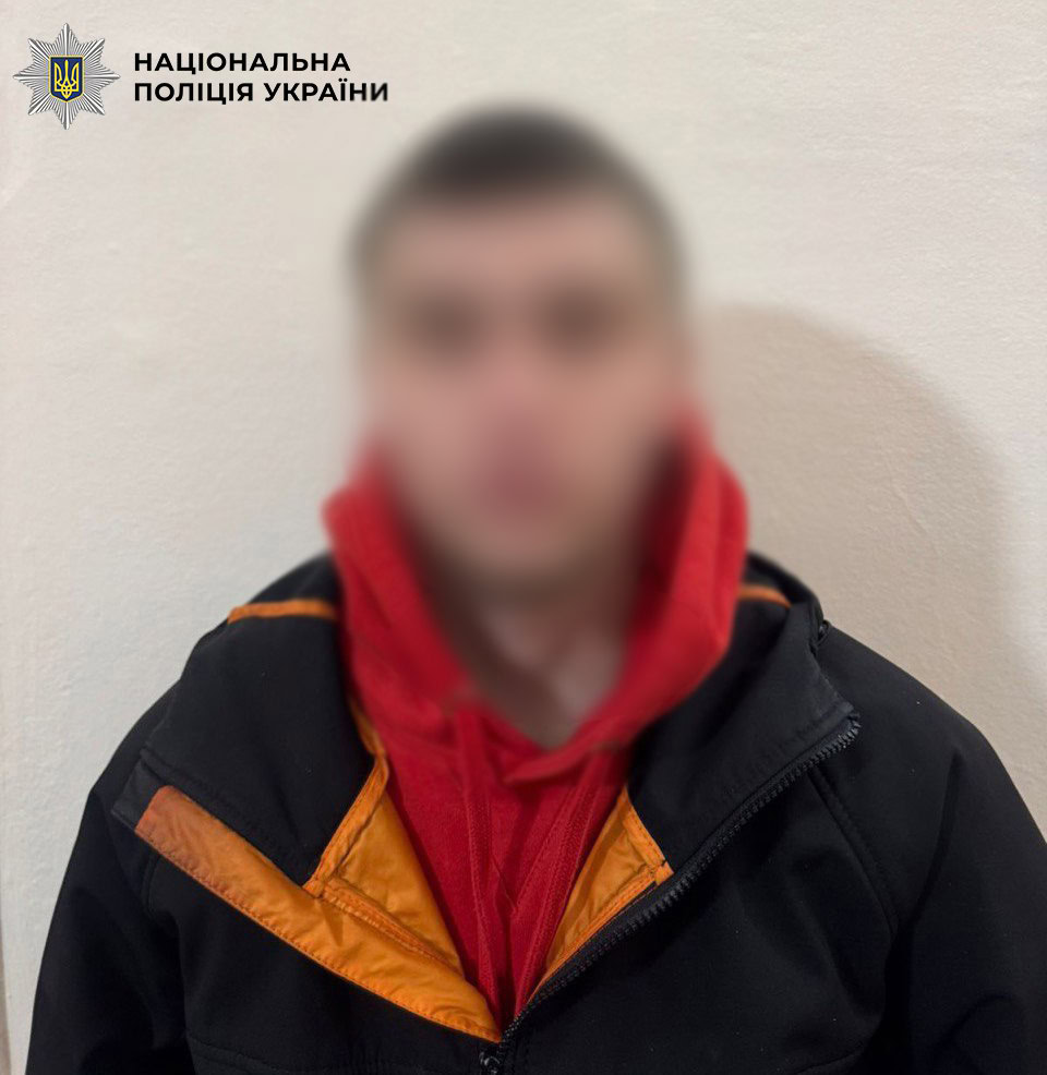 На Хрещатику трьох молодиків затримали через бійку біля метро