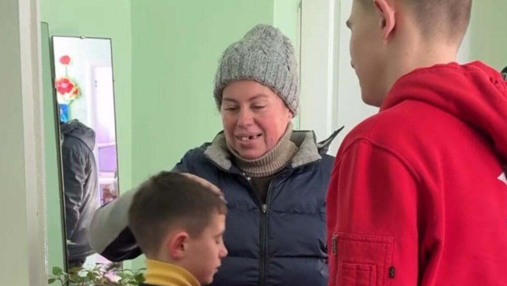 В Ірпені у родини забрали четверо дітей через «соціальну бідність» В Ірпені у родини забрали четверо дітей через «соціальну бідність»