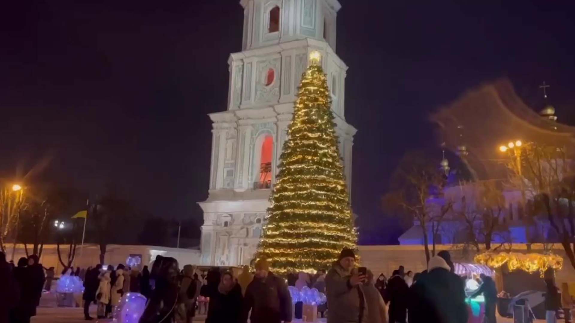 Софійська площа у Києві перед Новим роком