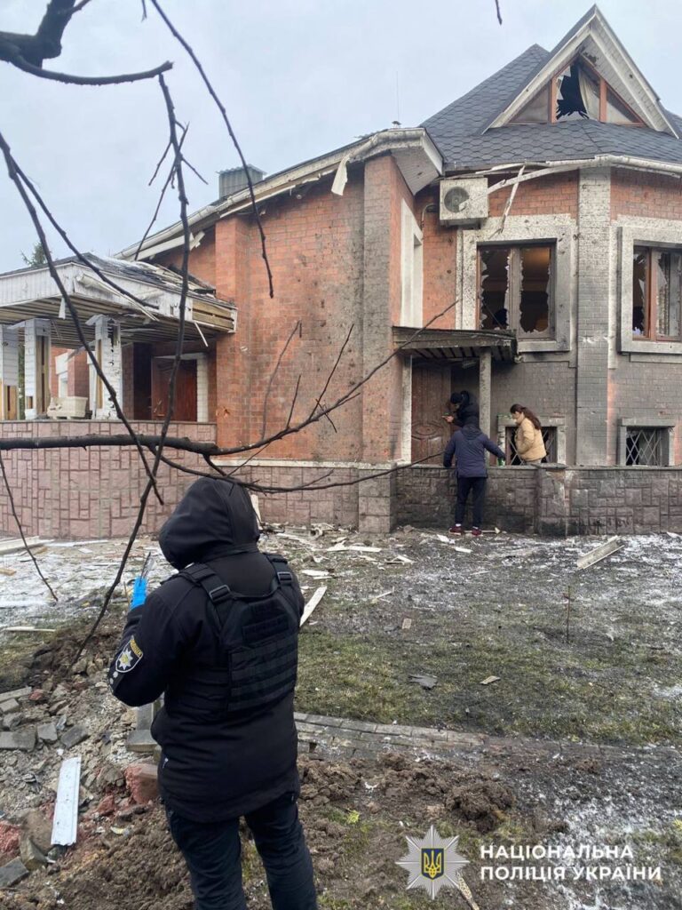 Уночі країна-терорист атакувала дронами Обухівщину: пошкоджено будинки, жертв немає