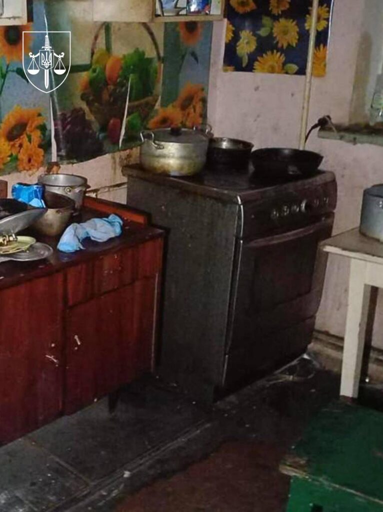 На Київщині поліція затримала 27-річного чоловіка, який знущався з двох малолітніх дітей