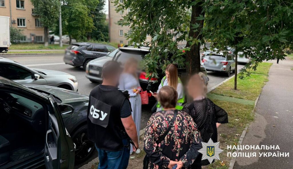 Директорка з Борисполя вимагала $26 000 за фейкове бронювання від мобілізації