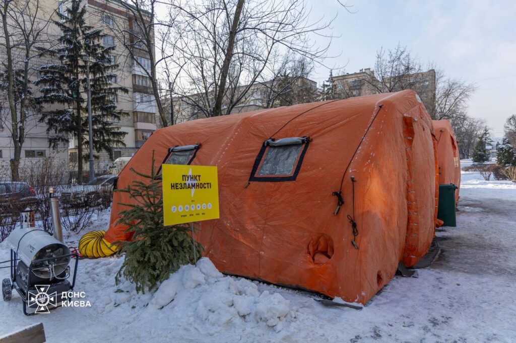 У Києві 6000 людей отримали допомогу: Пункти незламності працюють п'яту добу