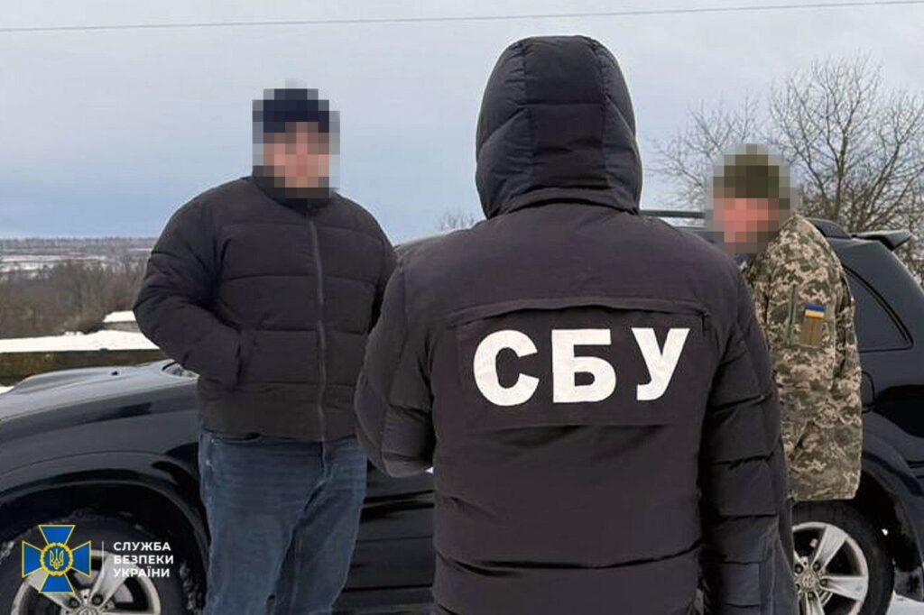 СБУ викрила 9 схем ухилення від мобілізації, організатори отримували до $16 тисяч за втечу