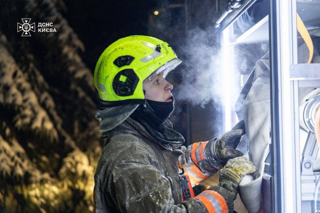 На Лісозахисній загорівся ресторан: вогнеборці ліквідували загоряння за майже три години