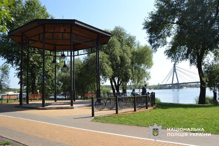 Двох посадовців «Київзеленбуд» підозрюють у розтраті понад 1 млн грн