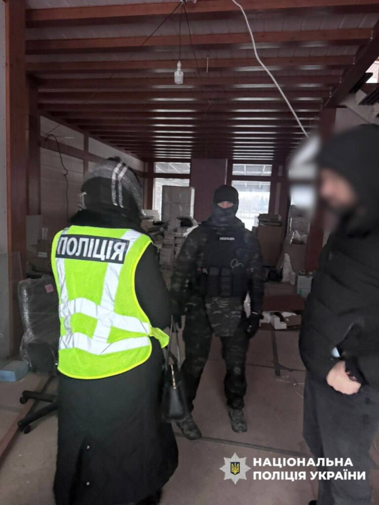 Екснардепу загрожує в'язниця за будинок у захисній смузі Дніпра