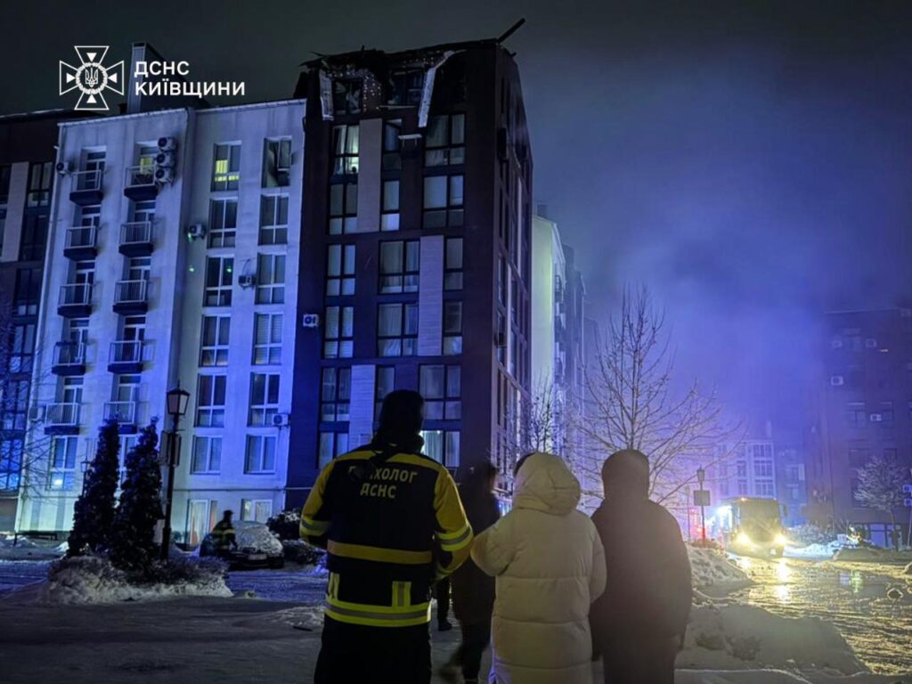 Бучанський район: двоє загиблих, 4-річна дитина поранена (оновлено) (відео) Бучанський район: двоє загиблих, 4-річна дитина поранена (оновлено) (відео)