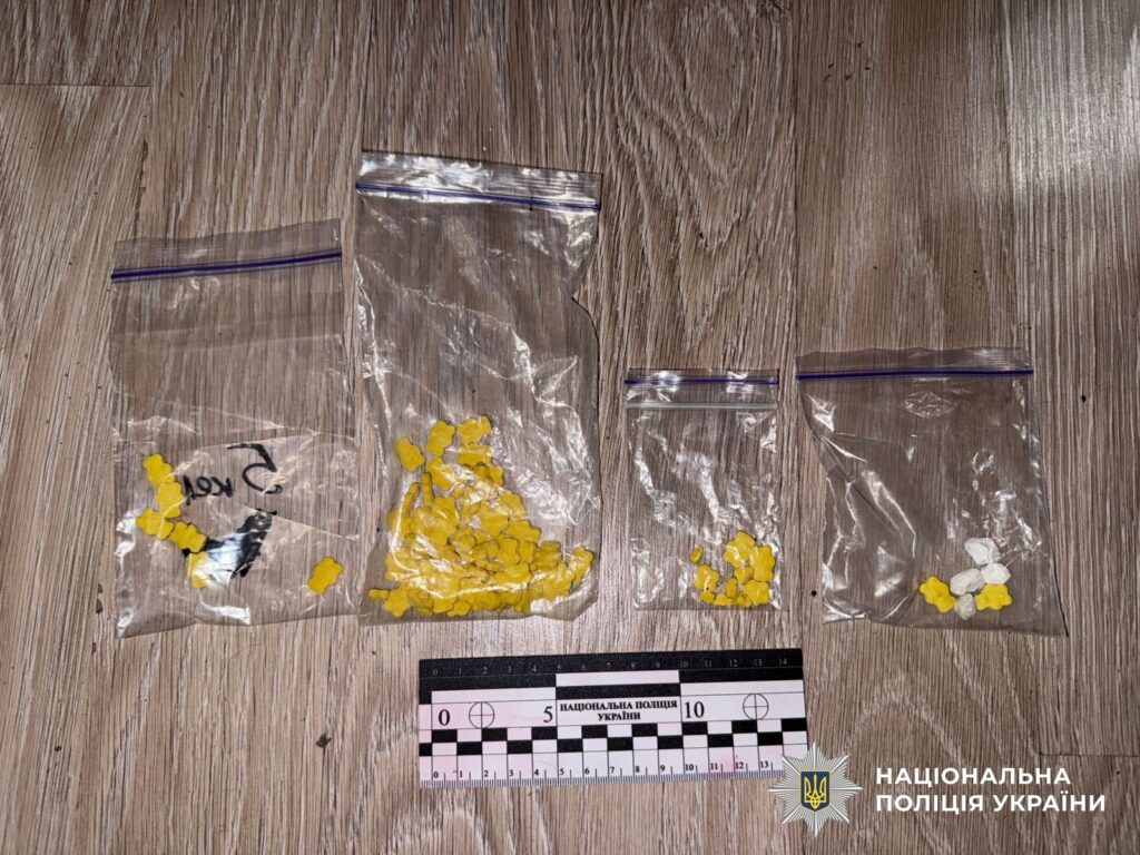 У Києві засудили наркоділка, що маскував речовини під чохли для телефонів