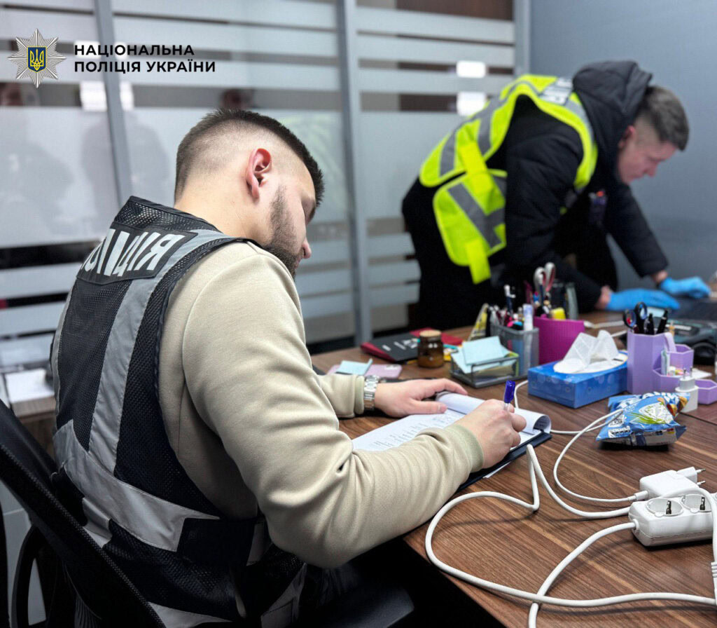 У Києві викрили канал легалізації іноземців під виглядом волонтерів