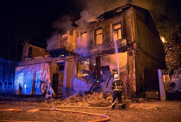 Будівля ХІХ століття на Боричів Тік горіла тричі — КМДА мовчить