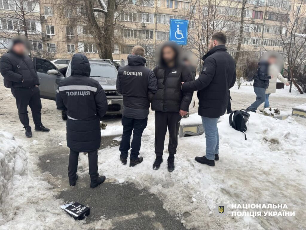 Киянин вимагав $37 тисяч за вплив на ТЦК та суд