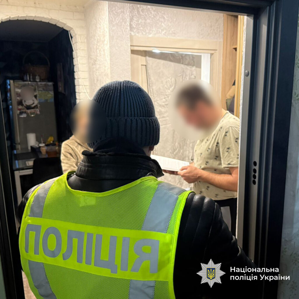 У депо «Дарниця» викрили групу, яка зливала пальне з тепловозів У депо «Дарниця» викрили групу, яка зливала пальне з тепловозів