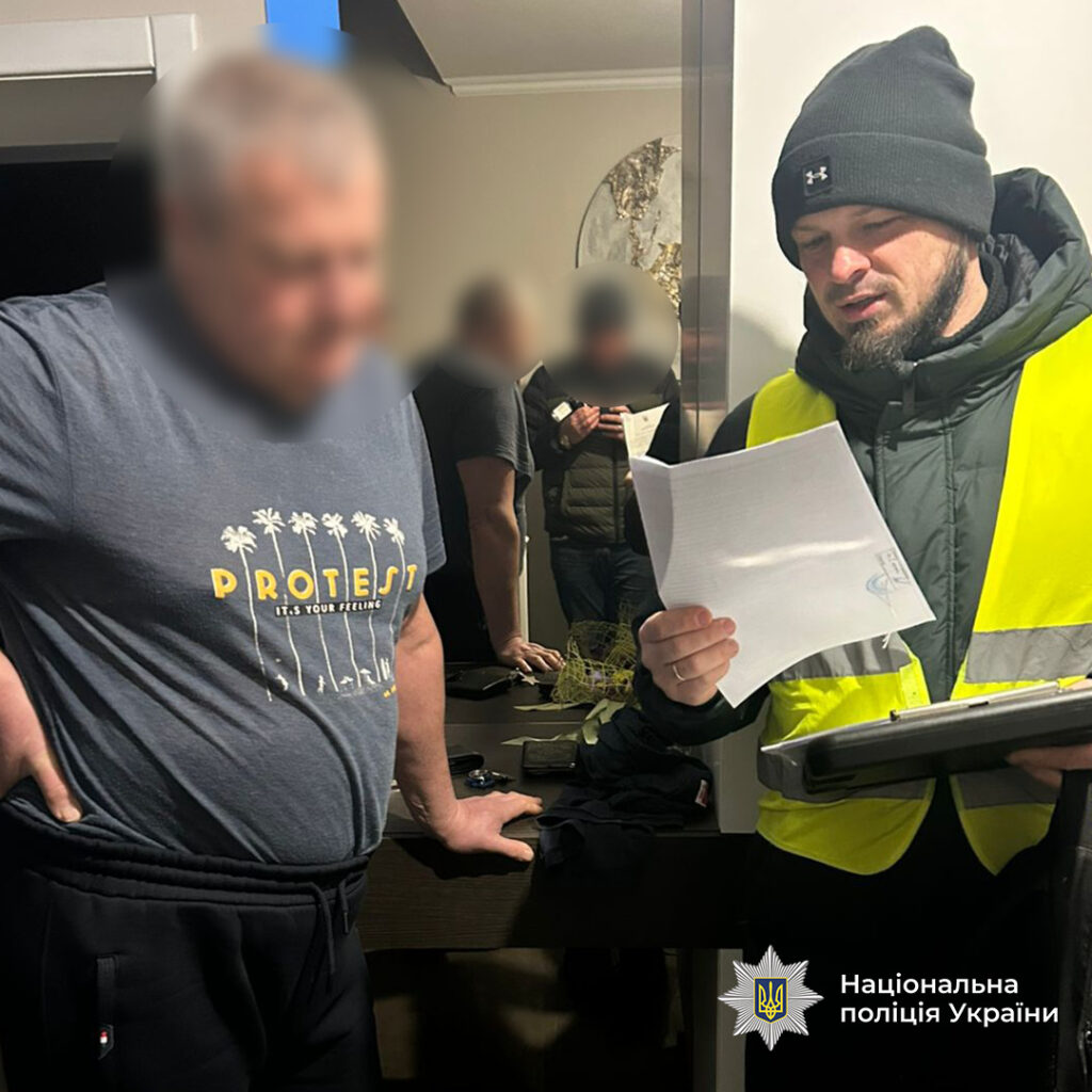 У депо «Дарниця» викрили групу, яка зливала пальне з тепловозів У депо «Дарниця» викрили групу, яка зливала пальне з тепловозів