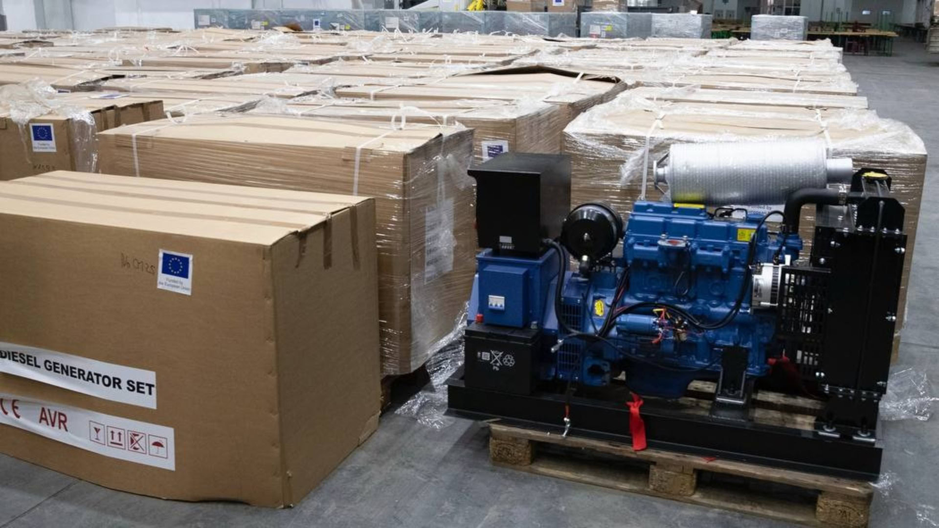 Складське приміщення із переданими Києву генераторами