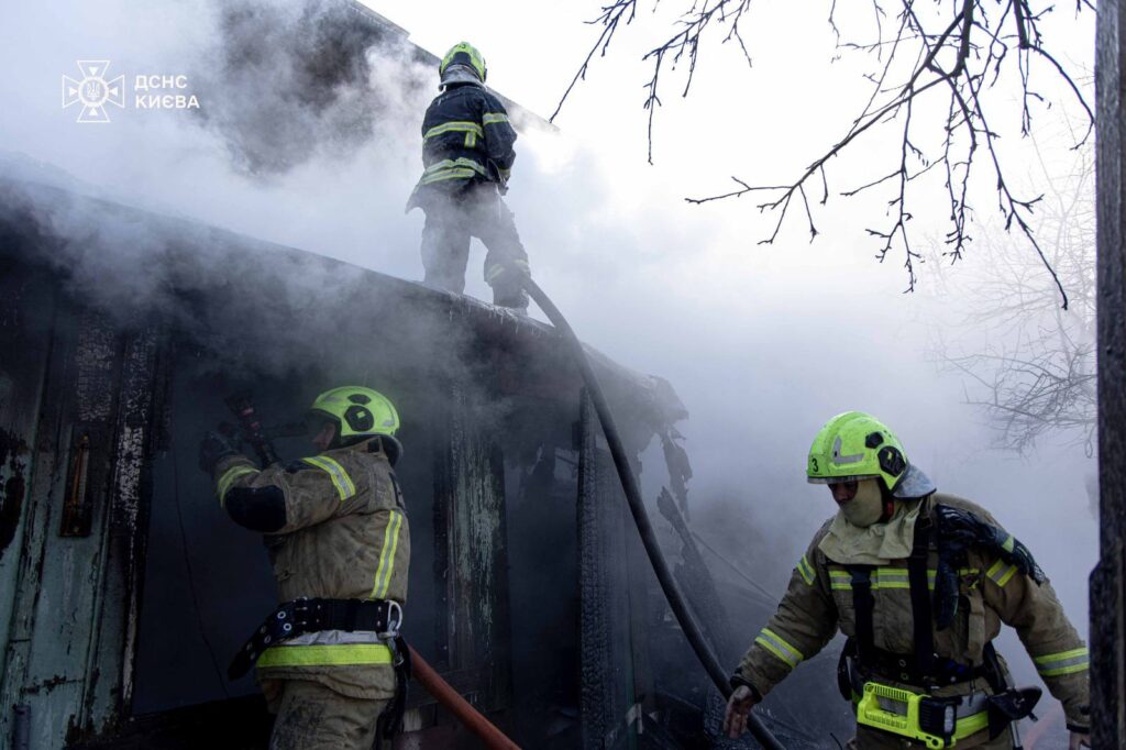 Пожежа на Солом'янці: двоє жінок отримали опіки Пожежа на Солом'янці: двоє жінок отримали опіки