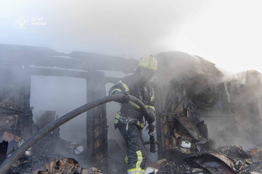 Пожежа на Солом'янці: двоє жінок отримали опіки Пожежа на Солом'янці: двоє жінок отримали опіки