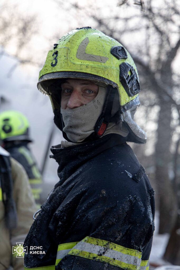 Пожежа на Солом'янці: двоє жінок отримали опіки Пожежа на Солом'янці: двоє жінок отримали опіки