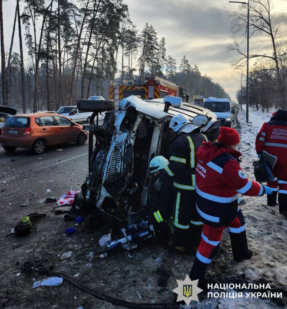 Внаслідок автотрощі на Гостомельському шосе загинула людина