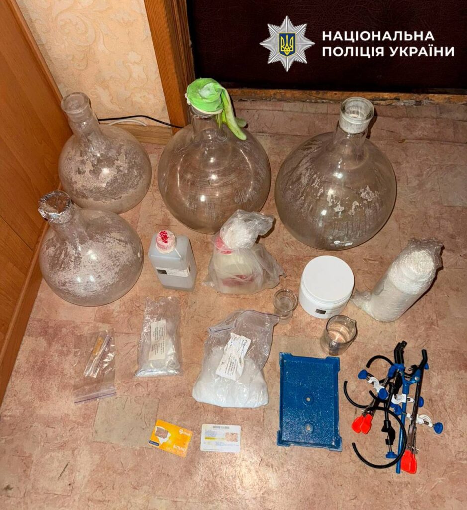 На Святошині затримали киянку за торгівлю амфетаміном