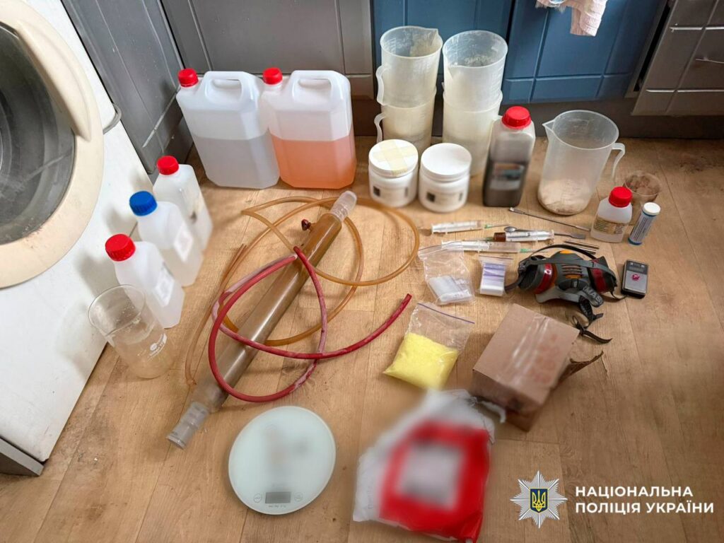 На Святошині затримали киянку за торгівлю амфетаміном