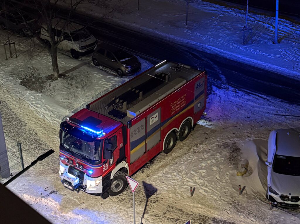 На Ревуцького вогонь знищив недіючу споруду На Ревуцького вогонь знищив недіючу споруду