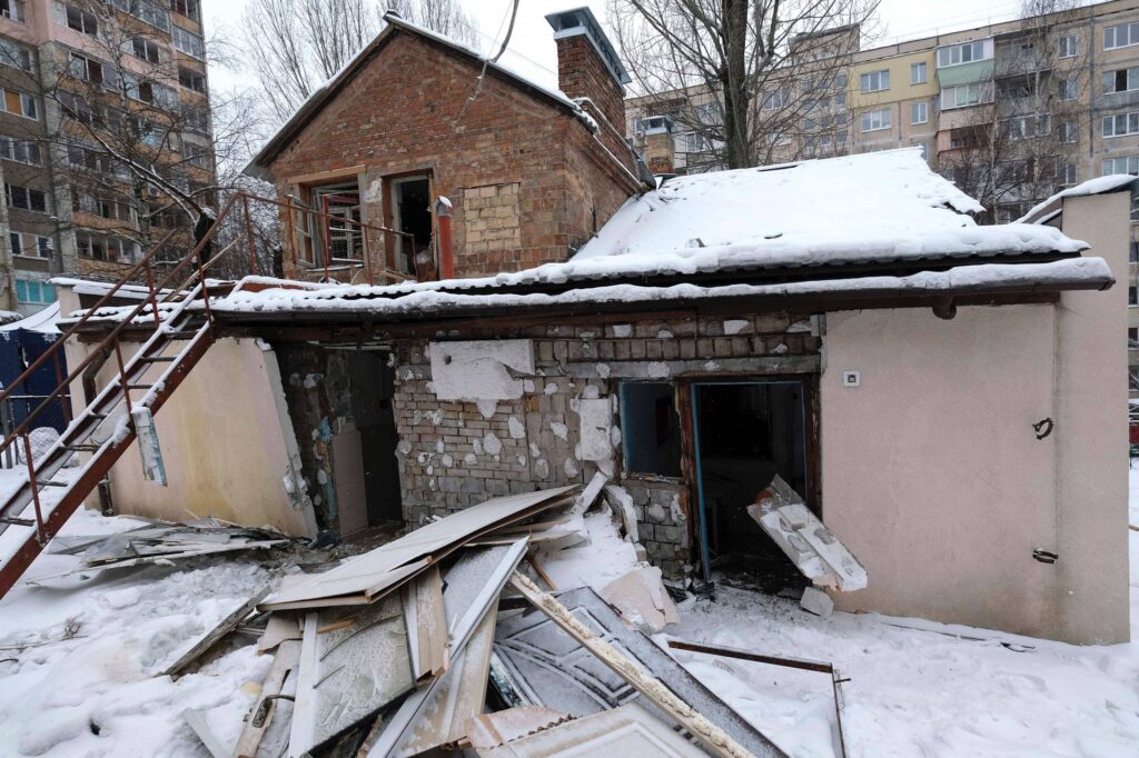 Понад 400 вікон: як Солом'янка долає наслідки атаки