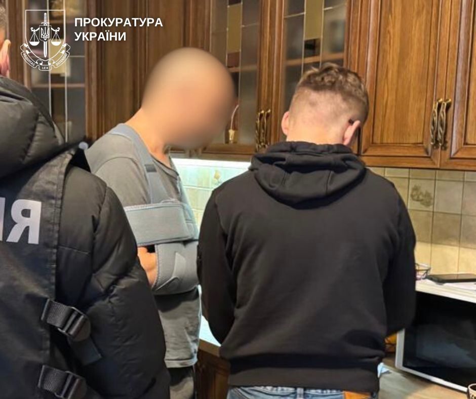 Посадовцям «Київзеленбуд» повідомили про підозру у розтраті 900 тис. грн у парку «Позняки» Посадовцям «Київзеленбуд» повідомили про підозру у розтраті 900 тис. грн у парку «Позняки»