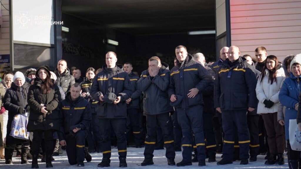 Сьогодні поховали Михайла Проценко — рятувальника, що загинув під час ліквідації наслідків атаки РФ