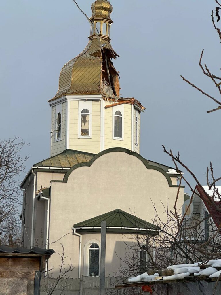 Атака на Бориспільщину: пошкоджено церкву та приватний будинок