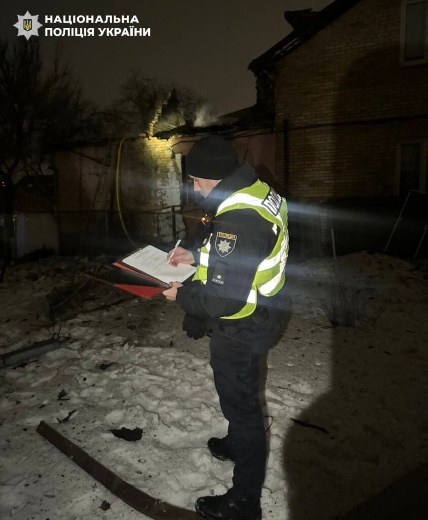 Обстріл Києва: пожежі й пошкодження у трьох районах, постраждалих немає Обстріл Києва: пожежі й пошкодження у трьох районах, постраждалих немає