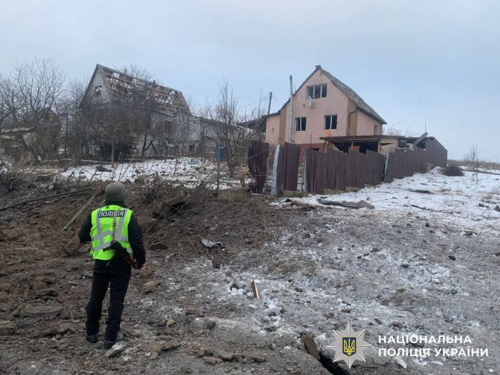 Атака на Київщину: пошкоджено 8 будинків у чотирьох районах Атака на Київщину: пошкоджено 8 будинків у чотирьох районах